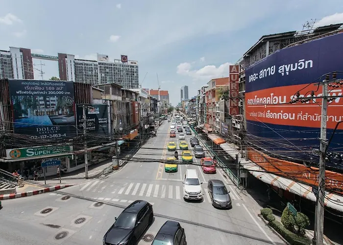 U4 Large 2 Bed Full Kitchen 200m To Bts Bangkok