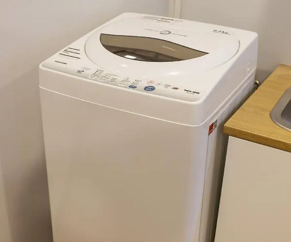 U4 Large 2 Bed Full Kitchen 200m To Bts